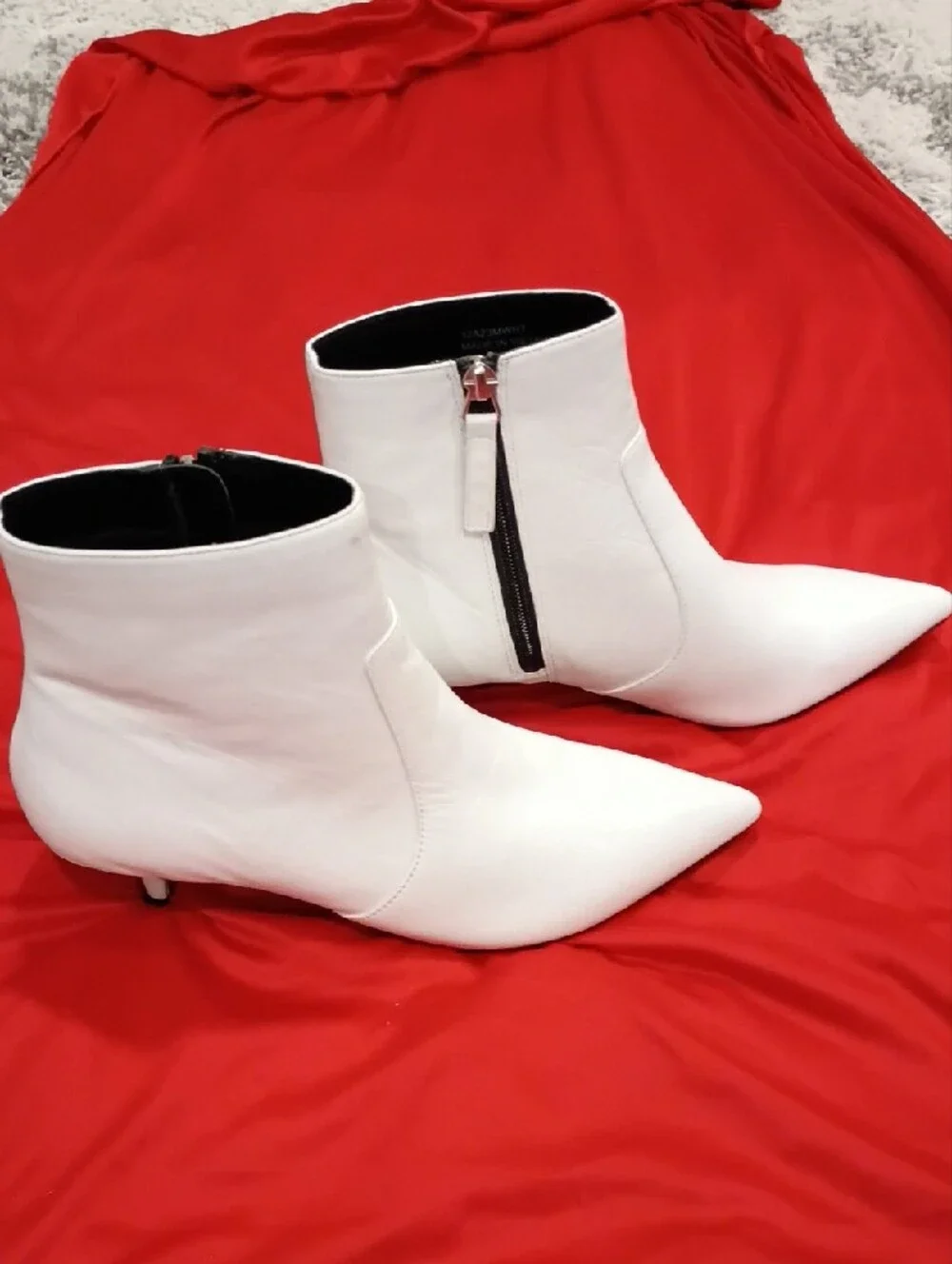 Topshop White Pointed Toe Ankle Booties with Side Zip